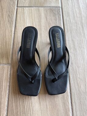 Black Square-Toe Thong Kitten Heel Sandals